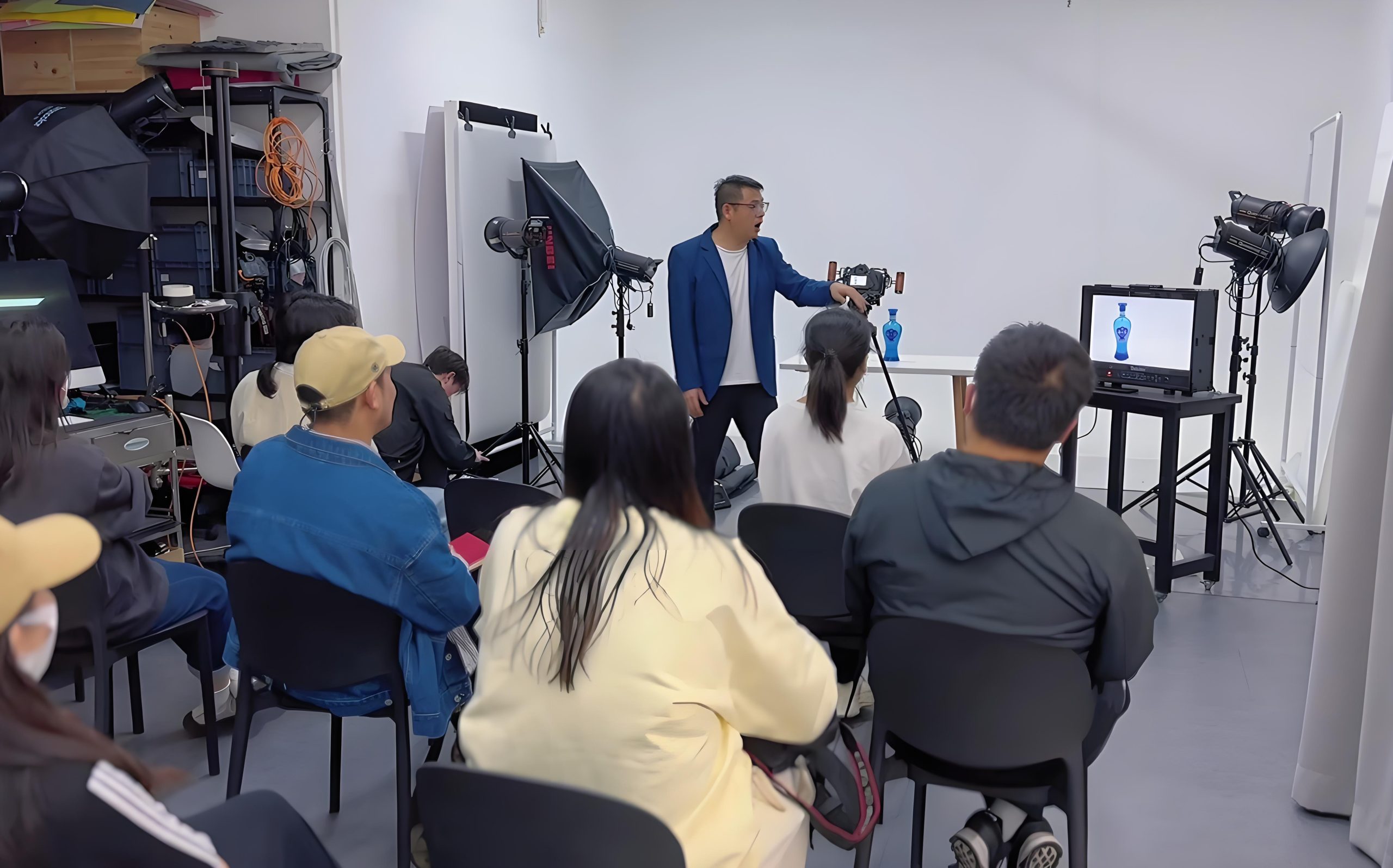 HR新利器：用AI提示词+Meta Vibes，10分钟生成招聘&培训短视频，雇主品牌一夜出圈